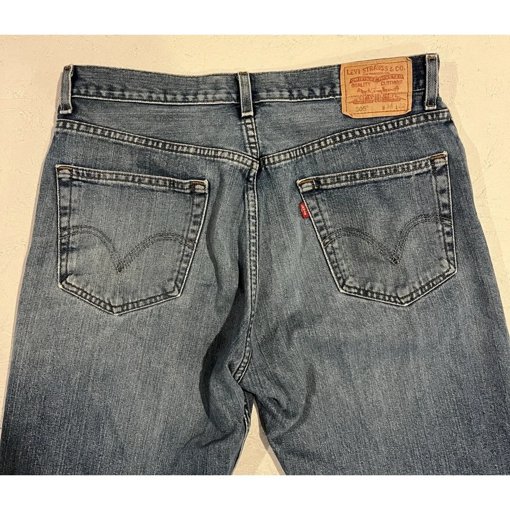 Vintage Levi's 505 Regular Fit Straight‎ Leg Blue Jeans Mens Size 34x32